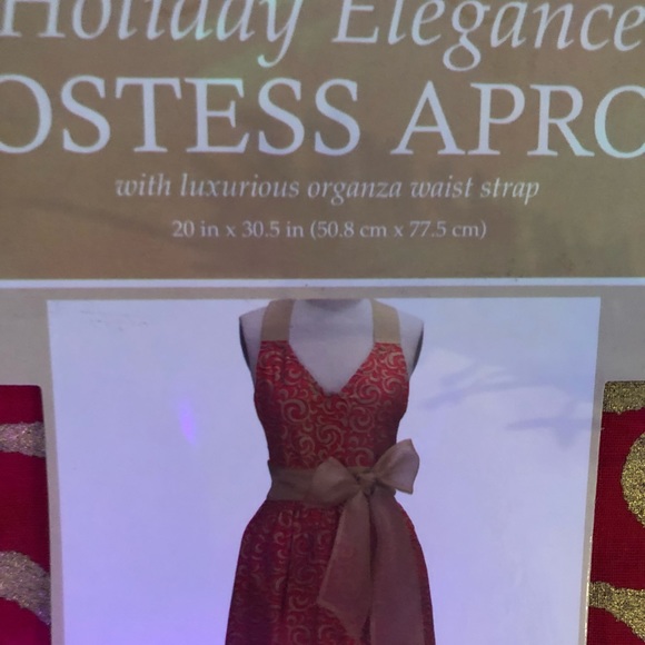 Holiday Hostess Apron - Picture 3 of 3